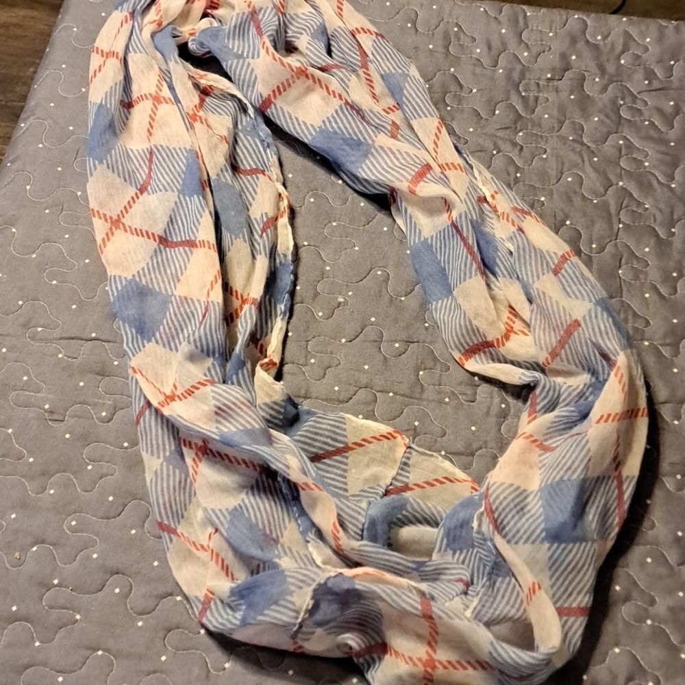 Infinity scarf - Picture 1 of 4